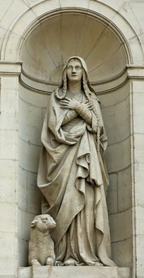 Statue sainte Geneviève.jpg